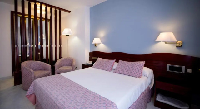 Номер Standard Hotel Plaça