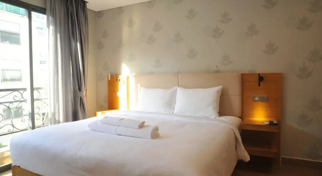 Номер Deluxe Imperial Saigon Hotel