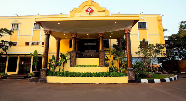 Standard Zimmer BI Executive Hotel