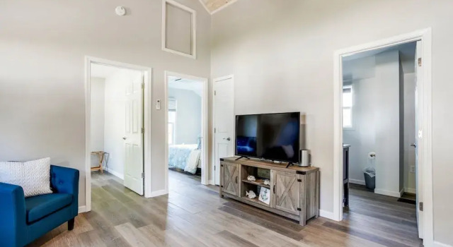 Newly Remodeled Home In Perfect Location To Visit Lake Erie Or Cleveland 2 Bedroom Home by Redawning, Reserva ahora Hotel Huron Ohio