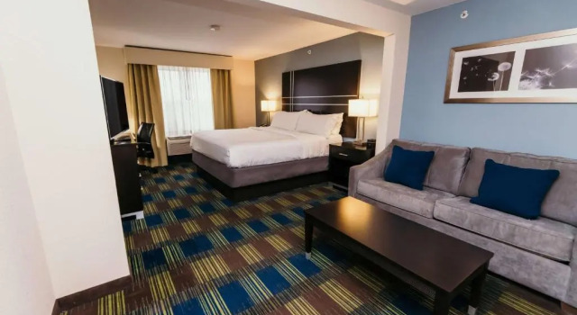 Одноместный люкс La Quinta Inn & Suites by Wyndham Ankeny IA - Des Moines IA