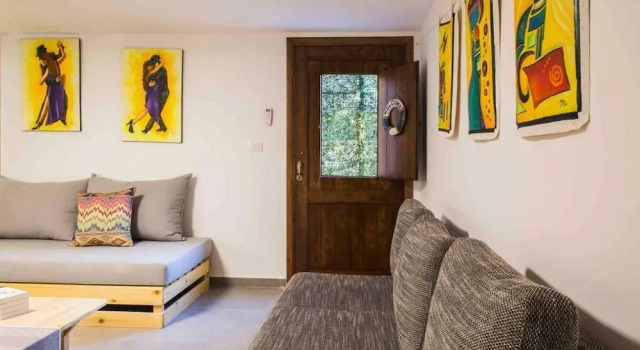 Студия с видом на город Old Town Guesthouses-Batroun