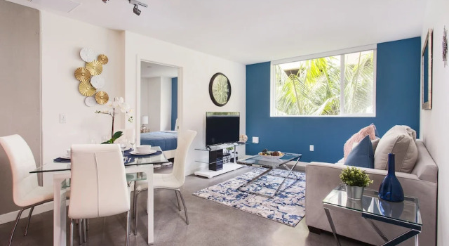 Апартаменты Luxury Downtown LA Luxury Two Bedroom Apartment