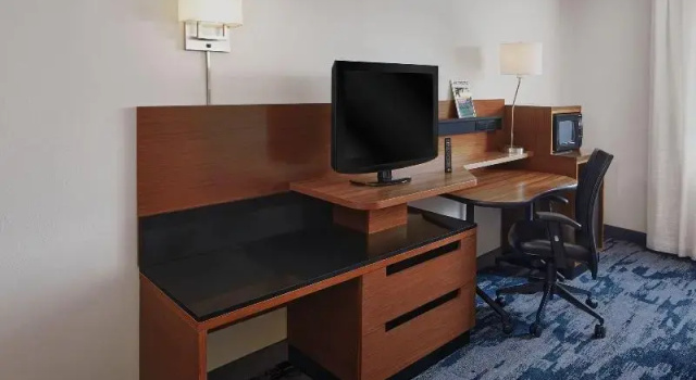 Четырёхместный номер Standard Fairfield Inn Huntsville