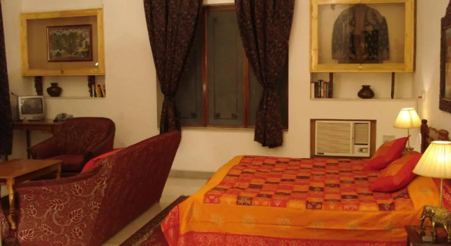 Номер Deluxe Haveli Braj Bhushanjee Heritage Hotel and Museum