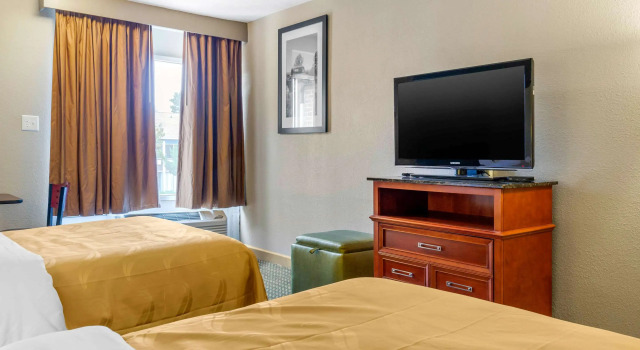 Четырёхместный номер Standard Quality Inn & Suites Apex - Holly Springs NC