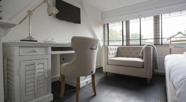 Zenzez Hotel & Lounge
