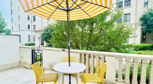 Люкс LES FLEURS Designer Homestay
