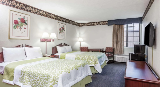 Двухместный номер Standard Days Inn & Suites by Wyndham Youngstown / Girard Ohio
