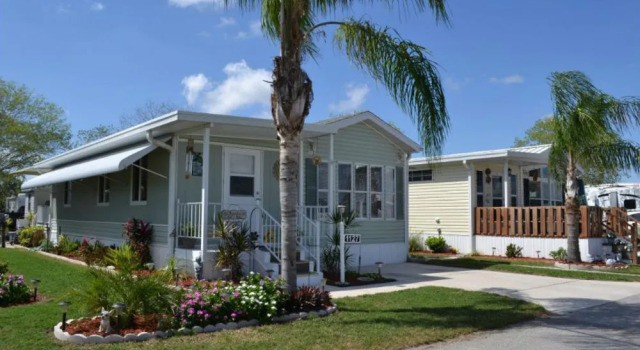 Winter Quarters Encore Manatee RV Resort