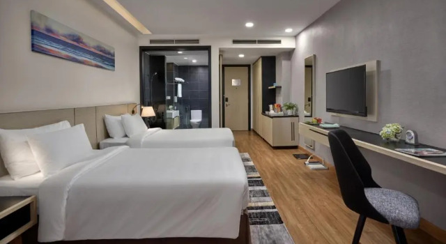 KHáCH SạN SAM QUảNG BìNH, Prenota Hotel Hotel a Quang Binh con piscina, Piscina