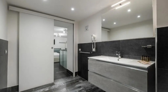 Четырёхместный номер Standard Arch Rome Suites