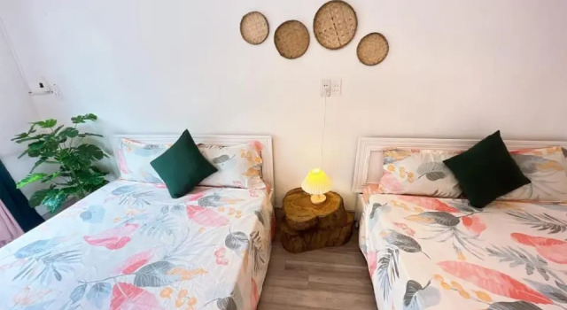 Кровать в общем номере (женский номер) HY Local Budget Hotel - 5 mins walk to Hoi An Ancient Town