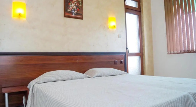 Апартаменты Chrystal Guest House