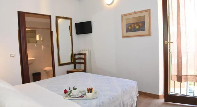 Albergo La Rosetta, Забронировать Отель Кьюси Val di Chiana