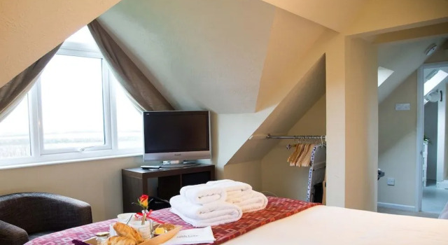 Fields Lodge Bed & Breakfast, Забронировать Отель Бизнес-отели Carmarthenshire, 4* 5*