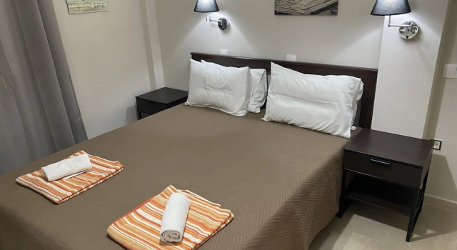 Семейные апартаменты с видом на сад Alexander Apartments