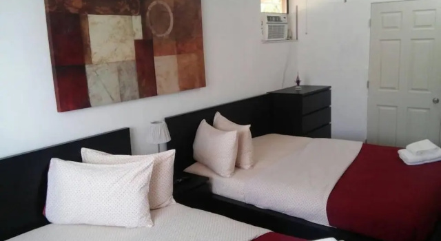 Коттедж с 2 комнатами House for 12
