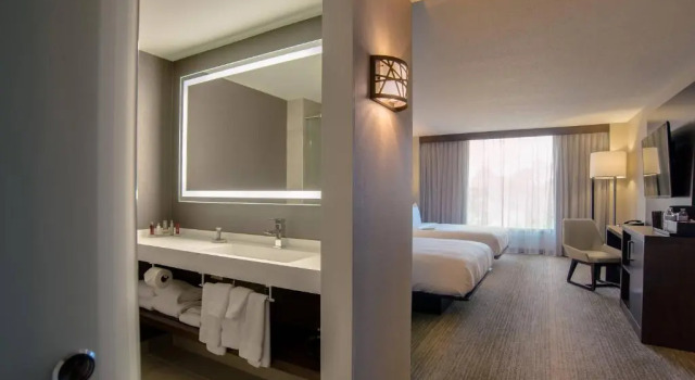 Четырёхместный номер Standard Richmond Marriott Short Pump