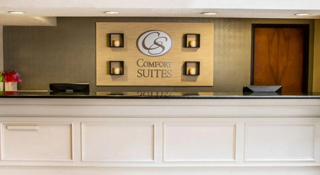 Comfort Suites McAlester, Book Hotel Hoteller i McAlester med parkering, Parkering