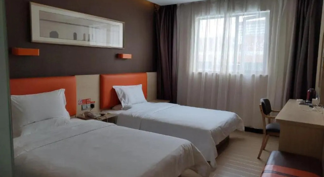 Двухместный номер Superior 7Days Premium Shenzhen Dalang Commercial Center Branch