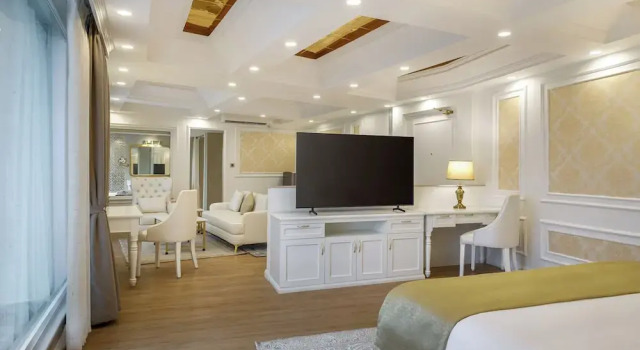 Люкс Presidential Pokhara Panorama Resort and Spa-Luxury Redefined