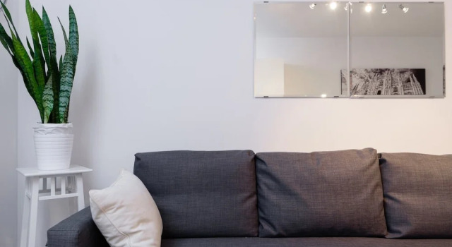 Marinas White Apartment
