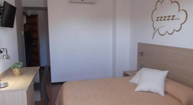 Двухместный номер Standard с видом на улицу Hotel Mediterrani Express