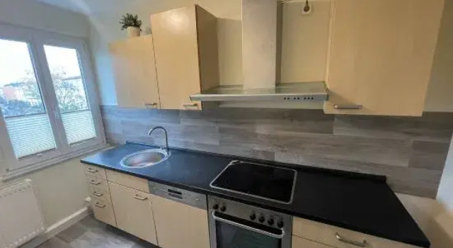 Апартаменты Charming 4-person Apartment in Hoyerswerda City Center