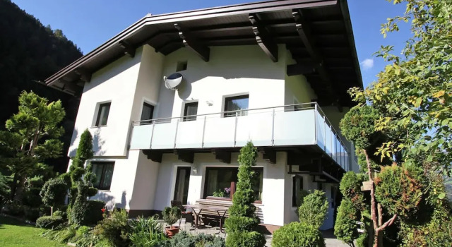 Апартаменты Cozy Apartment in Aschau im Zillertal near Ski Lift