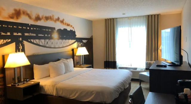 Номер Standard Clarion Pointe Beckley