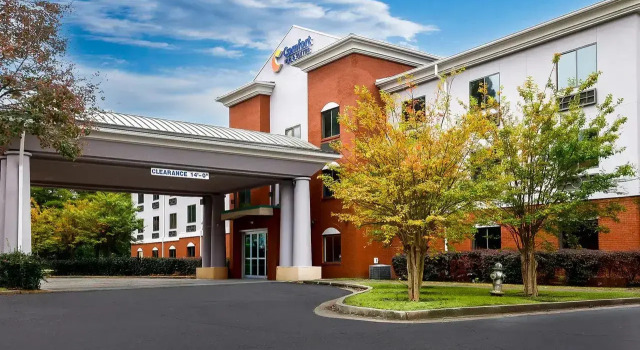 Comfort Inn & Suites Buford near Mall of Georgia, Buchen Sie Hotel Buford Georgia