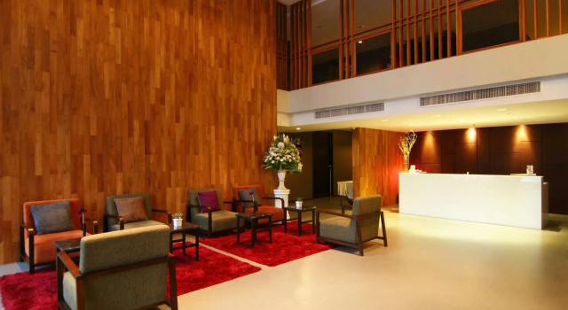 Page 10, Hotel