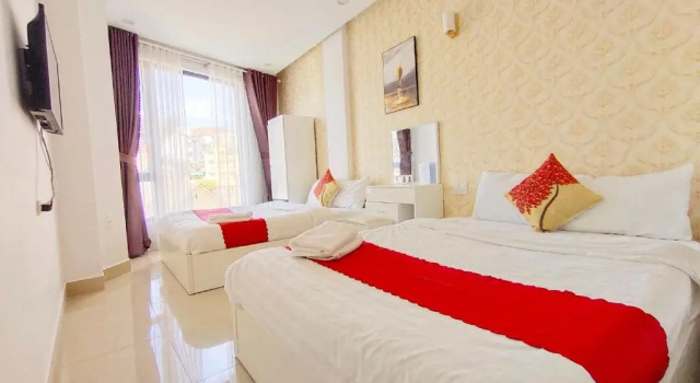 Четырёхместный номер Standard Ngàn Phố Studio & Love Hotel