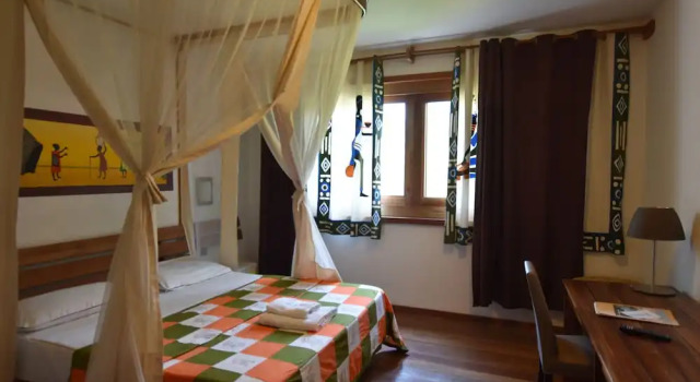 Люкс с балконом Hotel Club du Lac Tanganyika