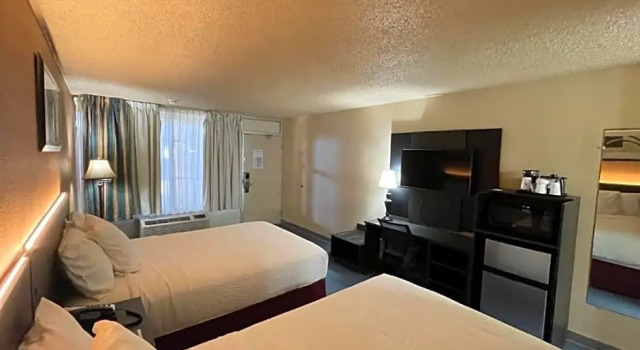 Четырёхместный номер Standard Quality Inn Stillwater