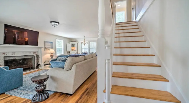 Historic Family Home < 1 Mi to Long Beach!