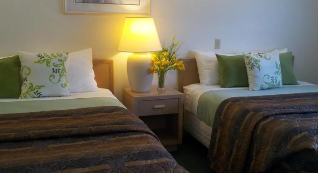 Четырёхместный номер Standard Campbell River Lodge