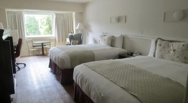 ShoreWay Acres Inn & Cape Cod Lodging, Rezerwuj Hotel Hotele w New England z basenem, Basen