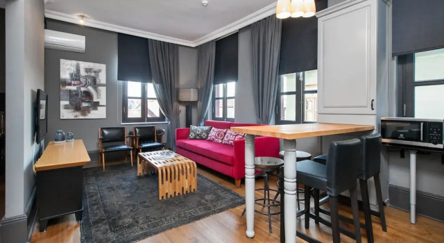 2 Bedroom Apartment w Kitchen