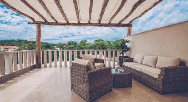 Villa Sv. Petar Krk, Varaa Villa Hotellit Kvarner Islands uima-altaalla, Uima-allas