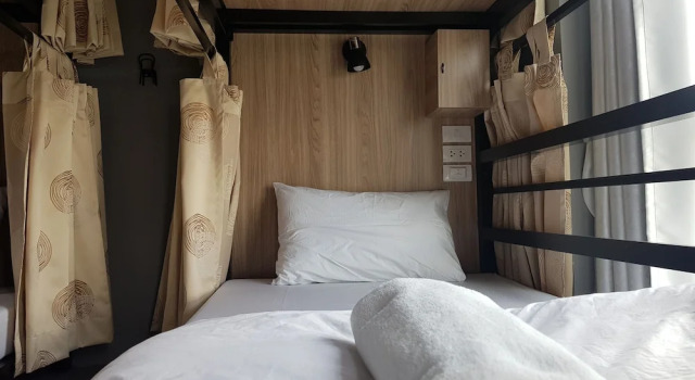 Кровать в общем номере (мужской номер) SLEEP TO FLY HOTEL & HOSTEL suvarnabhumi airport
