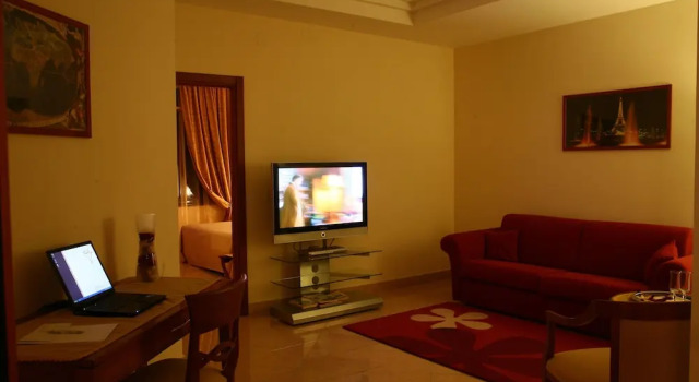 Четырёхместный номер Standard Ranch Palace Hotel