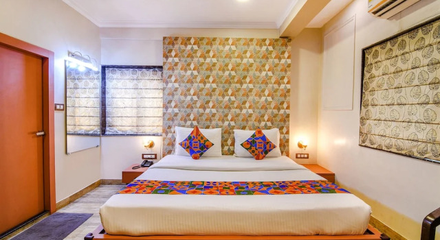 Люкс Luxury FabHotel Krishna I