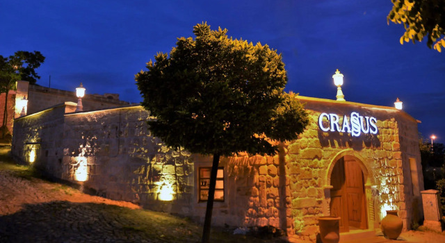 Crassus Cave Hotel