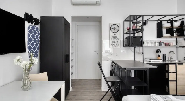 Stylish Studios near Subway