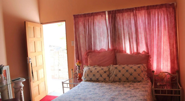 Mohlongwafatshe Guest House
