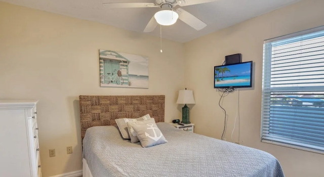Pelican Beach 0414 2 Bedroom Condo by Pelican Beach Management, Varaa Huoneisto Destin Emerald Coast