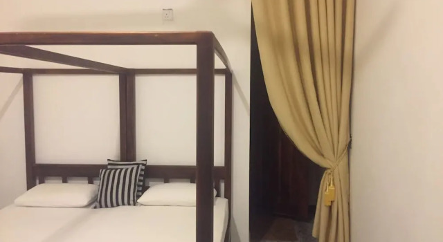 Двухместный номер Deluxe с балконом и с видом на озеро Sunset View Beach Hotel