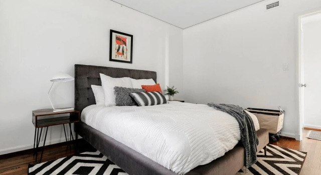 Luxury Contemporary Apartment With Peloton Bike